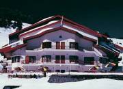 hotel at auli himalayas,auli himalaya resorts,resorts at auli,auli hotel booking,accomadation in auli,garhwal auli himalaya hotel accomadation