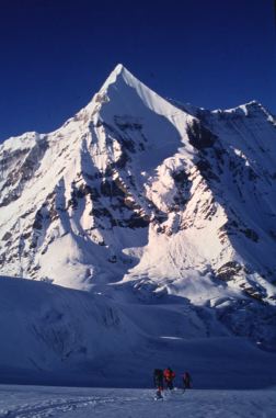 climbing himalaya